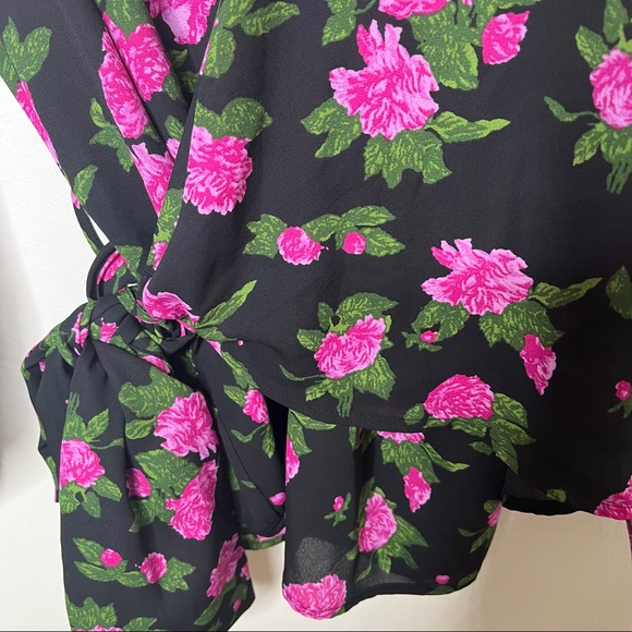 WHO WHAT WEAR Floral Black and Pink Rose Wrap Blouse - Picture 9 of 12